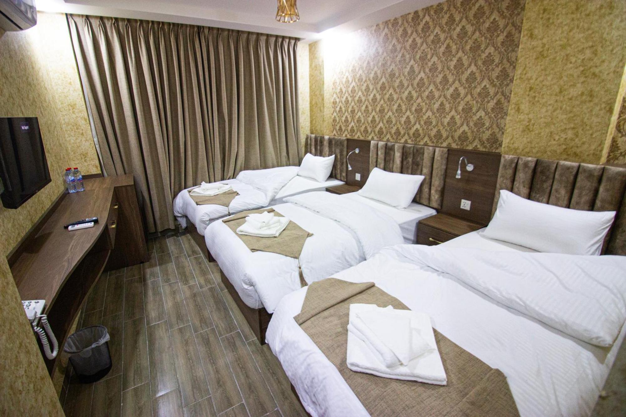 Beirut Hotel 2 New Amman Exteriör bild