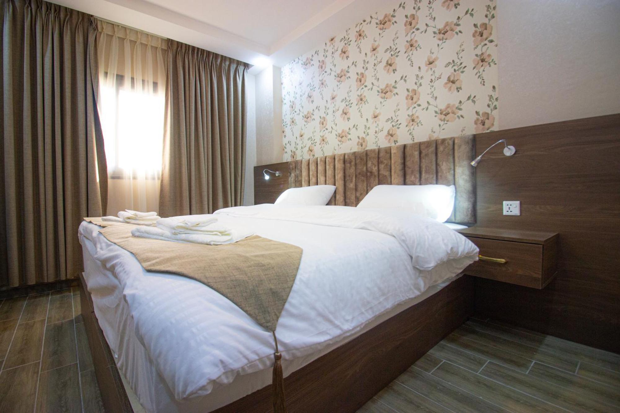 Beirut Hotel 2 New Amman Exteriör bild